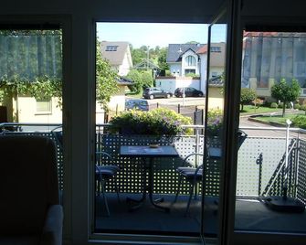 Modern 80 Sqm Apartment Near Saarburg In A Quiet Location, - Saarburg - Balkon