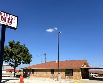 Seminole Inn Near New Mexico Hwy 62 - Seminole - Edificio