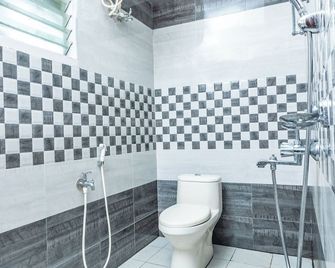Sv Residency - Ooty - Bathroom