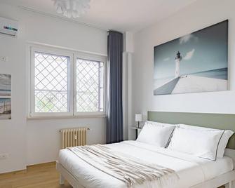 Fronte Mare Pescara - Yourplace Abruzzo - Pescara - Schlafzimmer