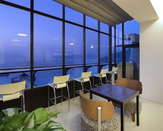 湖悅景觀旅店 - 南投市 - 餐廳