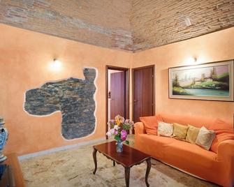 Casa Vacanze Marì E Françe - Dolcedo - Living room
