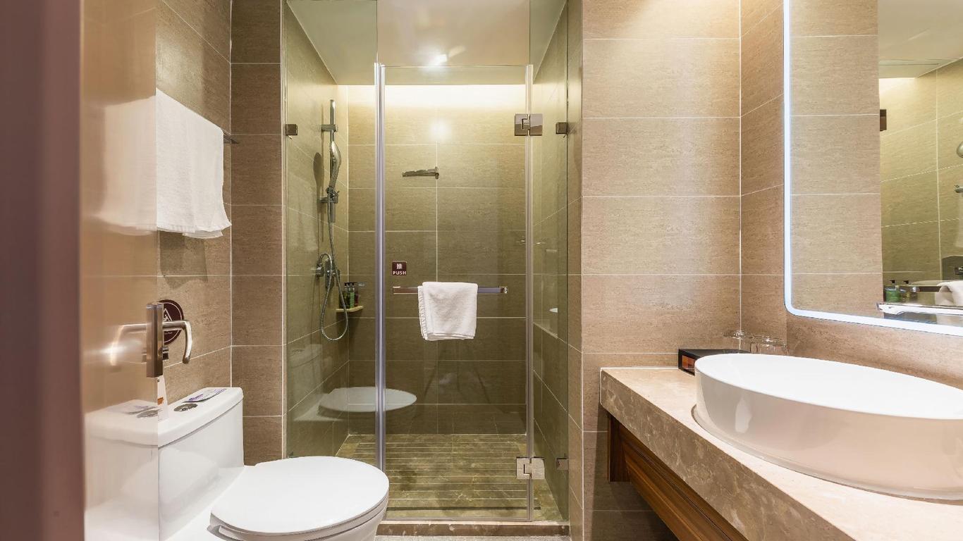 Home Inn Plus Guangzhou Shangxiajiu Pedestrian Street Yongqingfang