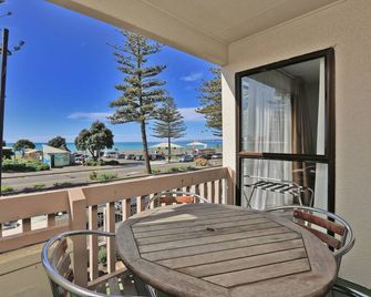 Edgewater Motor Lodge - Napier - Balcone