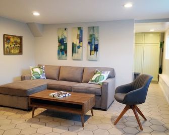 Spacious, Modern Comfort at Griffith Park - לוס אנג'לס - סלון