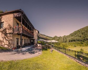 Paraiso del Bierzo - Las Herrerías - Building