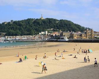 Pensión Basic Confort - San Sebastian - Beach