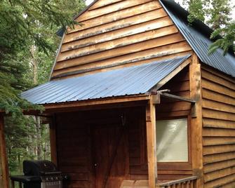 Eagles Nest Cabin In The Woods - Kasilof - Vista del exterior