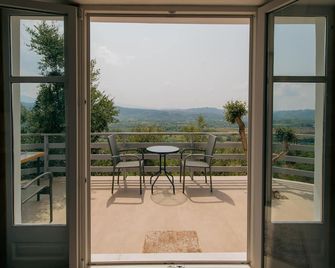 Olympian Heights - Drouvo - Balcony