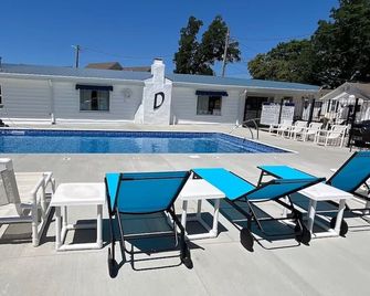 Dockside Lake Resort - Monticello - Bazén