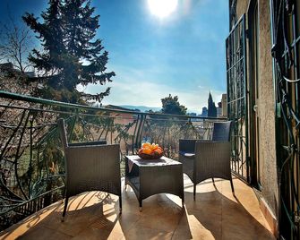 Hotel Toma's House - Tiflis - Balcón