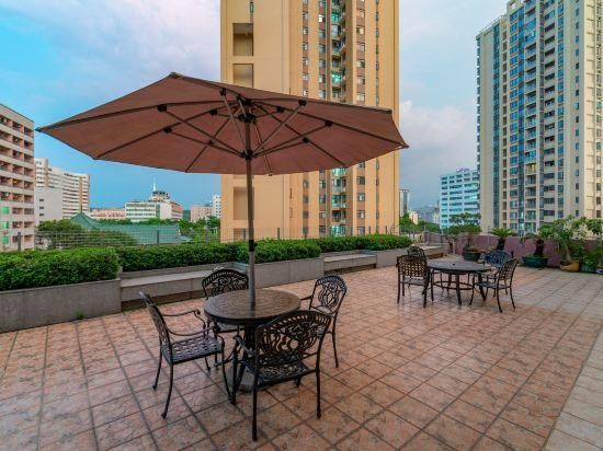 Super 8 by Wyndham Guangzhou Railway Station - גואנגג'ואו - מרפסת