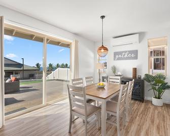 Makaha Hideaway By Avantstay 10 Minutes - Waianae - Comedor