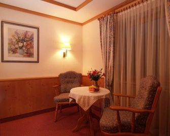 Gästehaus Mathies - Mittelberg - Jídelna