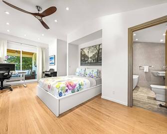 Beautiful 5 Br Westside House + Panoramic Views! - Vancouver - Habitación