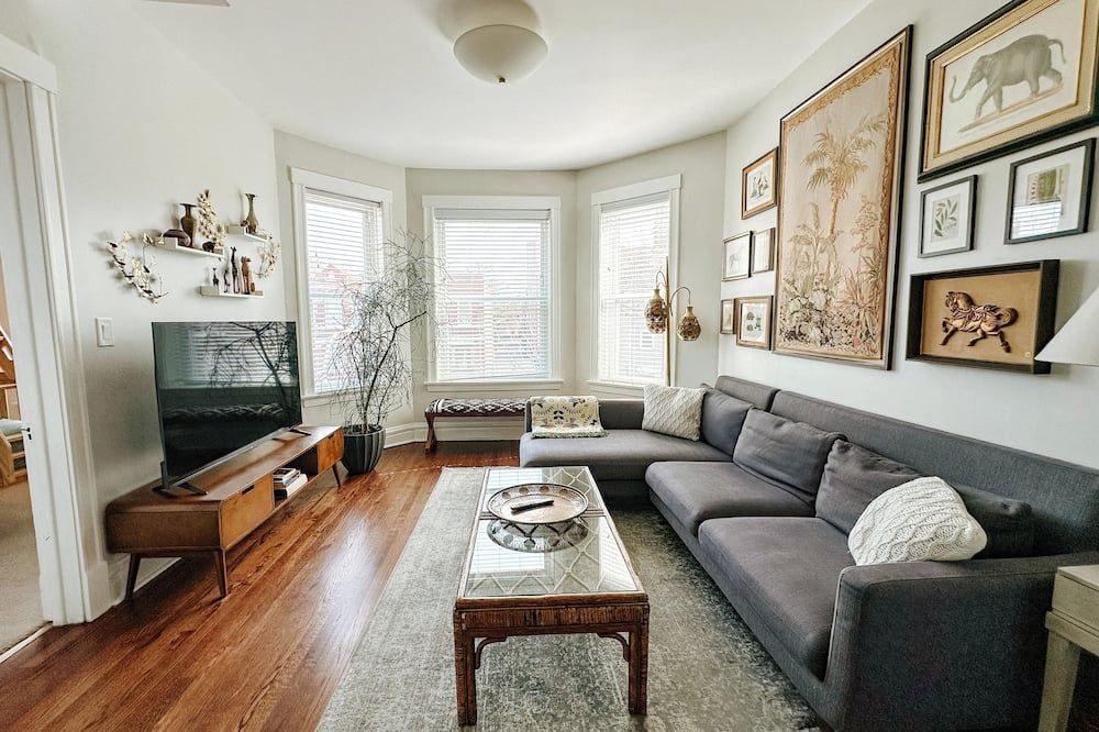 Family-friendly, stylish Chicago Apartment in Logan Square - שיקאגו - סלון