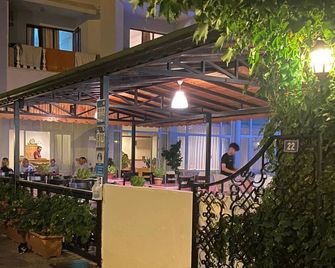 Hotel Unver - Marmaris - Patio