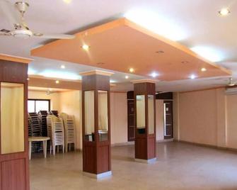 Hotel Surya Palace - Margao - Lobby