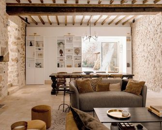 Historic charm & modern comfort near Paris - Rochefort-en-Yvelines - Sala de estar