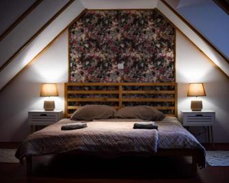 East Mountain Villa - Draž - Habitación