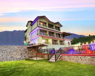 Hotel Spring Birds - Bhimtal - Building