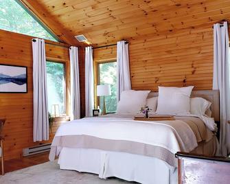 Luxury Romantic Cottage near Lakes, Trails, Golf and more! Adult Only Property - Tupper Lake