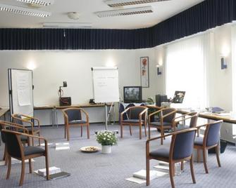 Seminar- und Urlaubshotel Schulz - Bergen - Лаунж