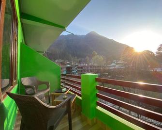 The Royal Orchard Kasol - Kasol - Balcony