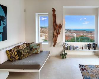 Seaview Luxury Retreat With Pool In The Heart Of Porto Selvaggio Nature Reserve - Villaggio Resta - Sala de estar