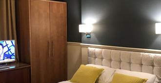Eurobar & Hotel - אוקספורד - חדר שינה