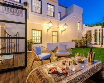 Bcascais Boutique House By Apt Iin Cascais Center - Cascais - Patio