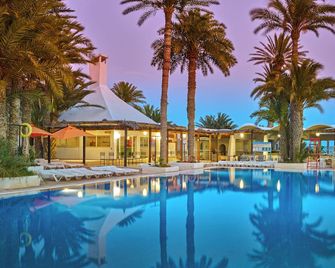 Hari Club Beach Resort - Aghīr - Zwembad