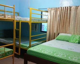 Yellow House Vacation Rental - Olongapo - Bedroom