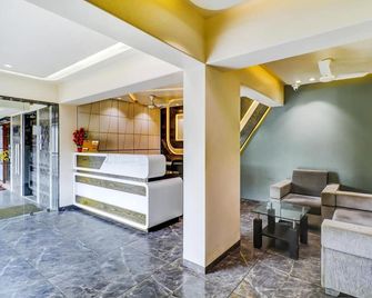 Palliate - Ahmedabad - Lobby