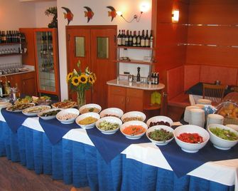 Surf Hotel Pier - Montagnoli Group - Riva del Garda - Buffet