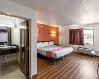 Motel 6-Dallas, Tx - South - Dallas - Bedroom