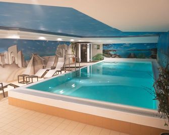 Best Western Plus Hotel Stadtquartier Haan - Haan - Басейн