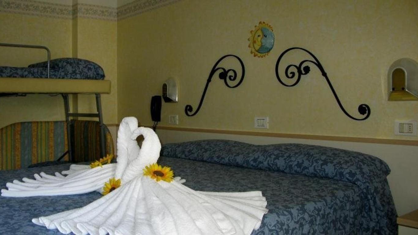 Hotel Holiday