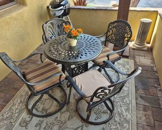 Casita de Anza – Charming 1 Bed/Bath Getaway in Historic Tubac Artist Community! - Tubac - Patio