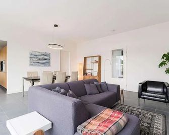Holiday Home in Flevoland by Veluwemeer - Zeewolde - Sala de estar