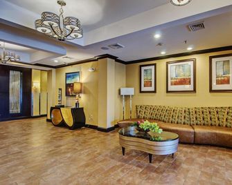 Holiday Inn Express & Suites Wytheville By IHG - Wytheville - Recepción