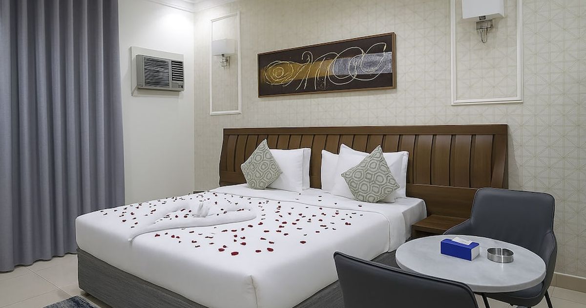 Alsaraya Hotel Suites, Tabuk | HotelsCombined