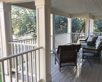 A beautiful home on 4 acres - 8 minutes to New Melones Lake! - Sonora - Balkon