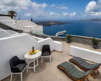 Aura Suites - Firostefani - Parveke