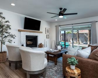 Get Cozee At Bermuda Dunes Pool/Spa Rvc-1088 - Bermuda Dunes - Living room