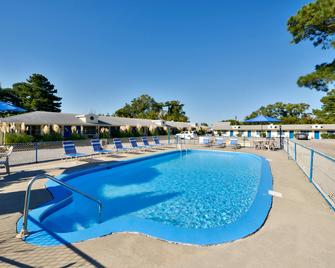 Americas Best Value Inn & Suites Chincoteague Island - Chincoteague - Svømmebasseng
