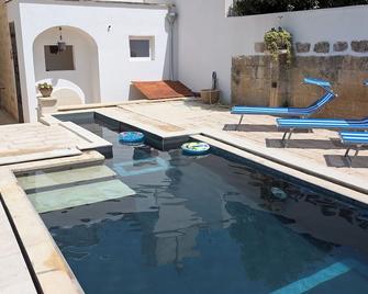The Art of Leo - Lucugnano - Piscina