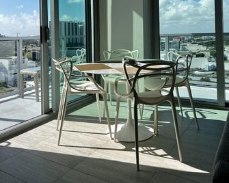 Brand New Top Floor in The Heart of Miami - Miami - Varanda