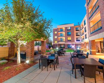 Courtyard by Marriott Denver South/Park Meadows Mall - Englewood - Patio