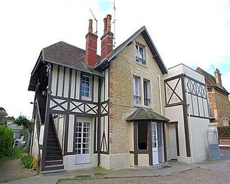 Hotel de Normandie - Saint-Aubin-sur-Mer - Building